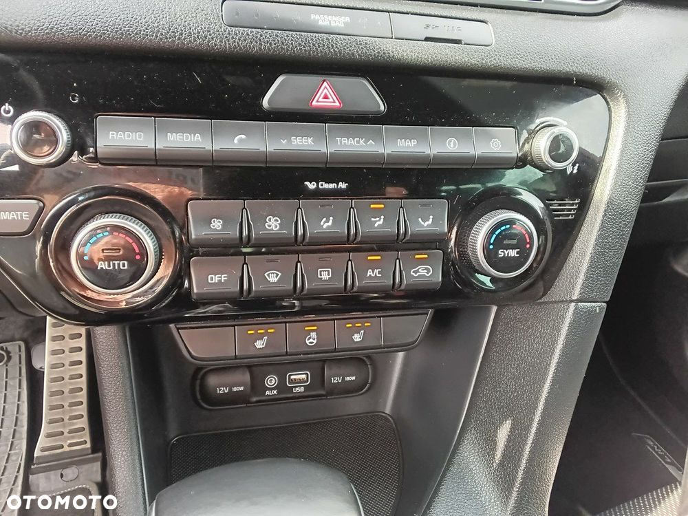 Kia Sportage 1.6 T-GDI AWD DCT GT LINE - 16