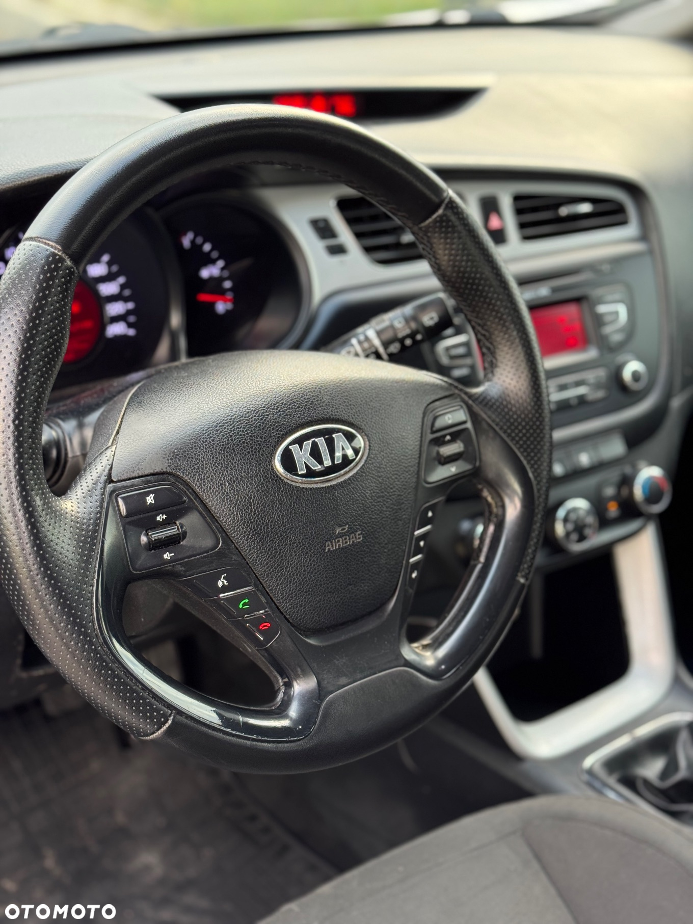Kia Ceed Cee'd 1.6 GDI L - 16
