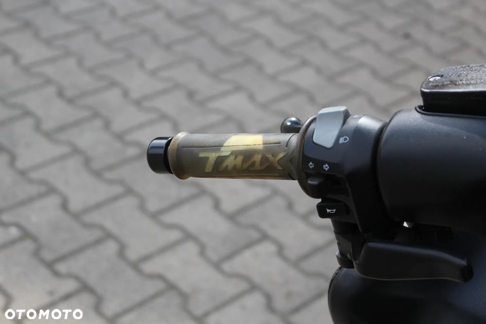 Yamaha Tmax - 19