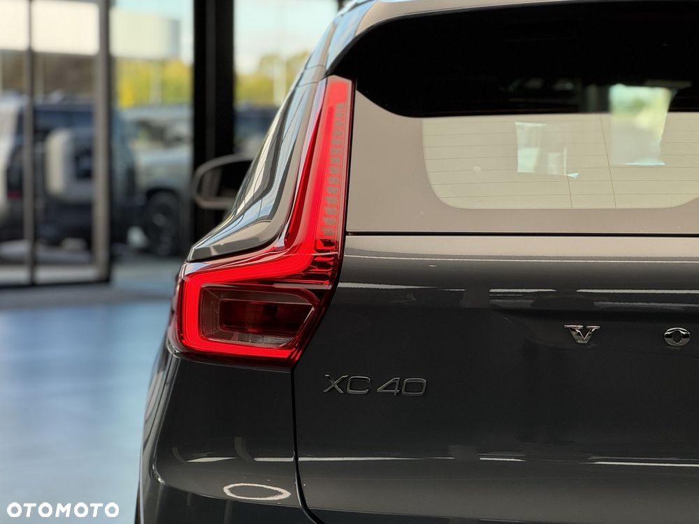 Volvo XC 40 B3 Plus Bright - 39