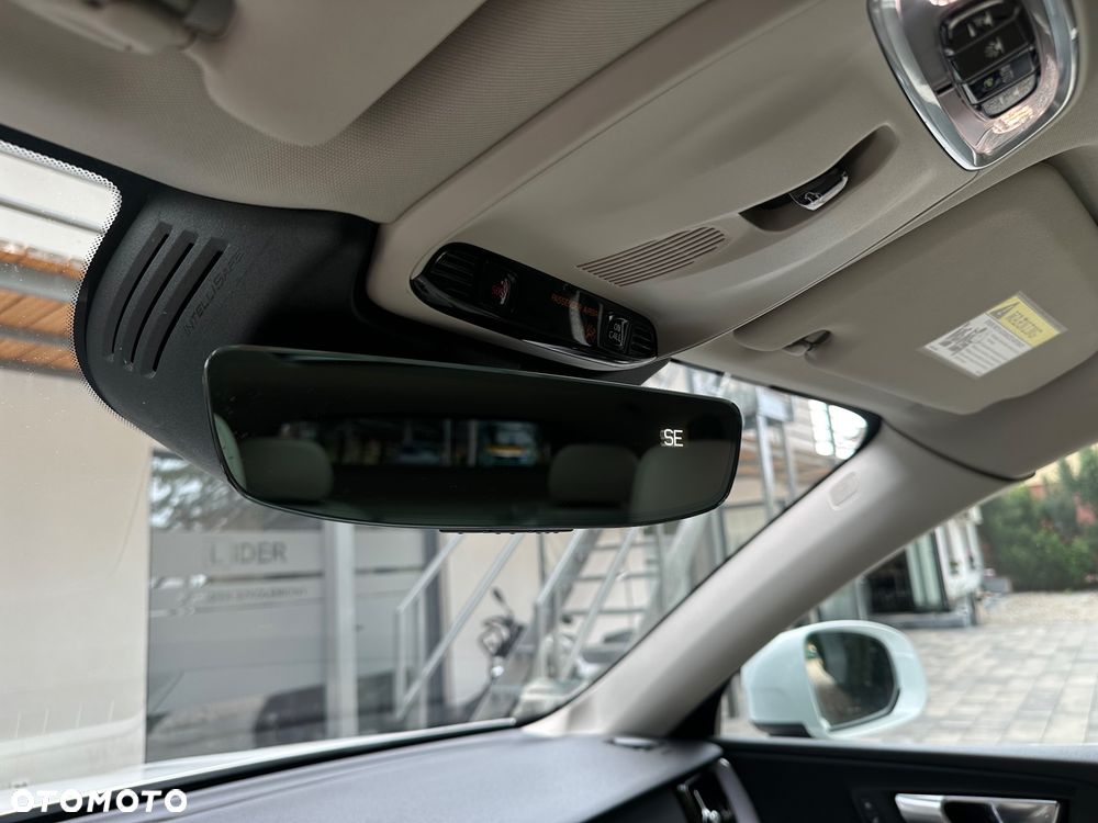 Volvo XC 60 T5 AWD Momentum - 34