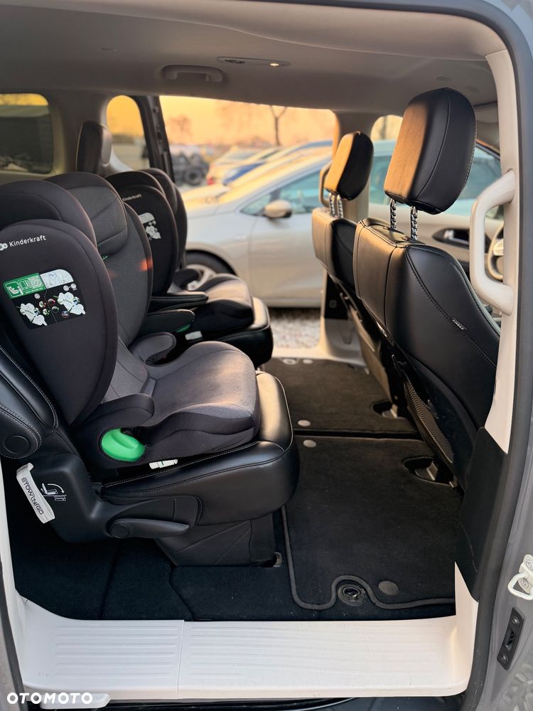 Chrysler Pacifica - 20
