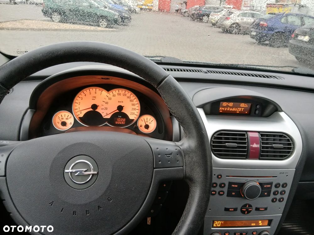 Opel Corsa 1.2 16V - 4
