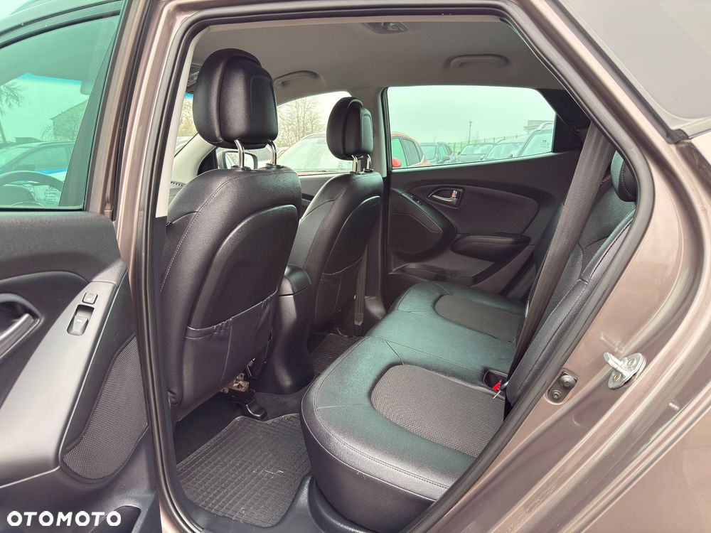 Hyundai ix35 1.6 2WD Fifa World Cup Edition - 11