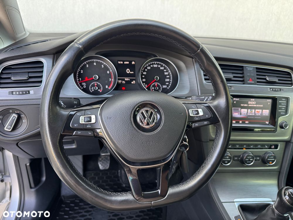 Volkswagen Golf 1.4 TSI BMT Highline - 34