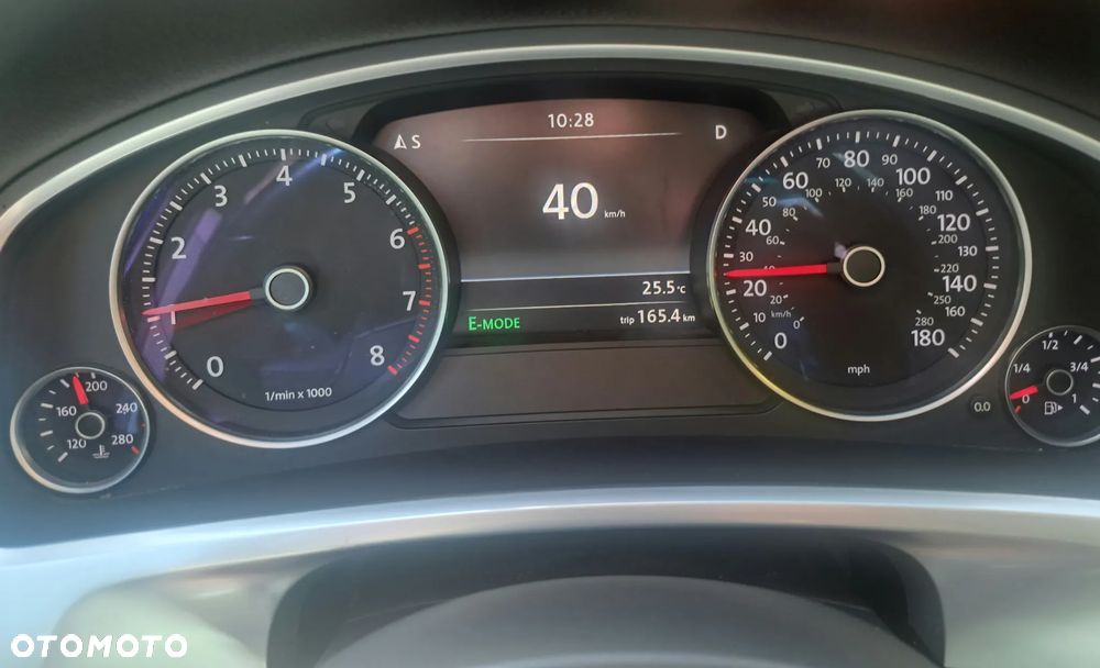Volkswagen Touareg - 37