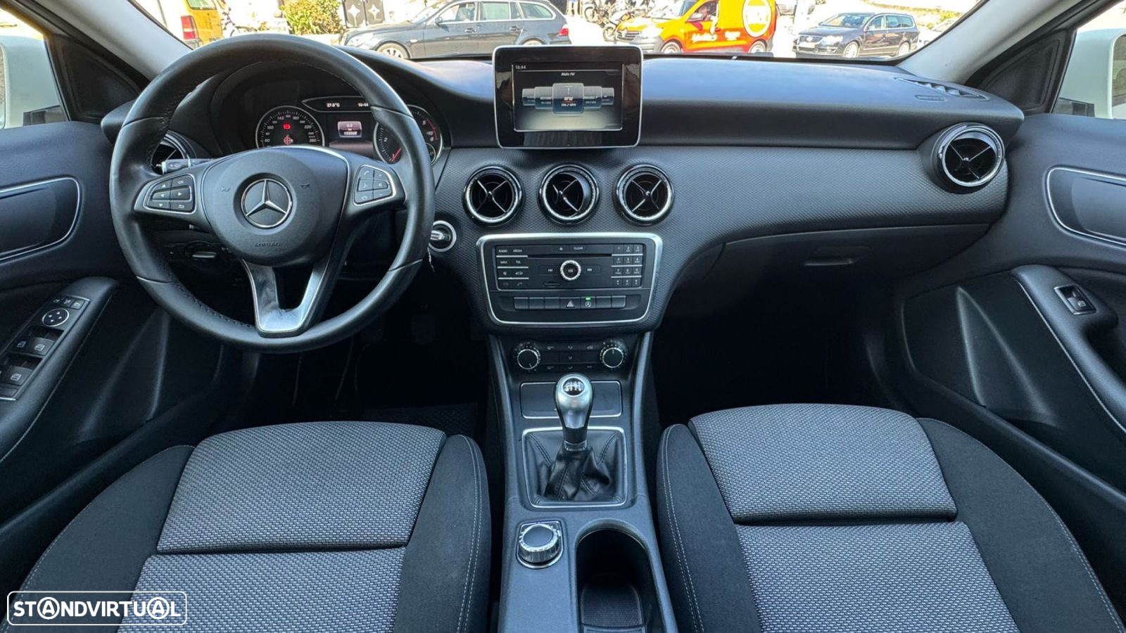 Mercedes-Benz A 180 CDI (BlueEFFICIENCY) Urban - 20