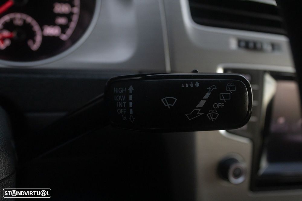 VW Golf 1.6 TDi BlueMotion Confortline - 16