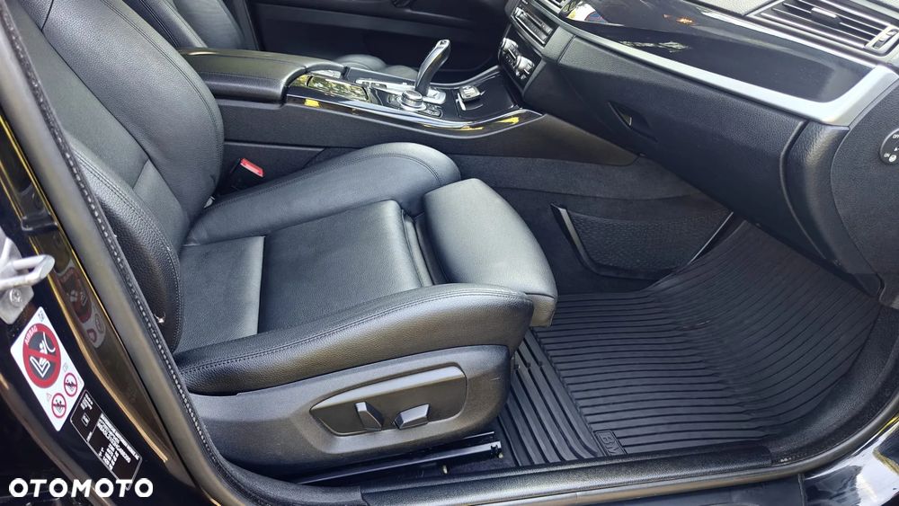BMW Seria 5 520d Luxury Line - 27