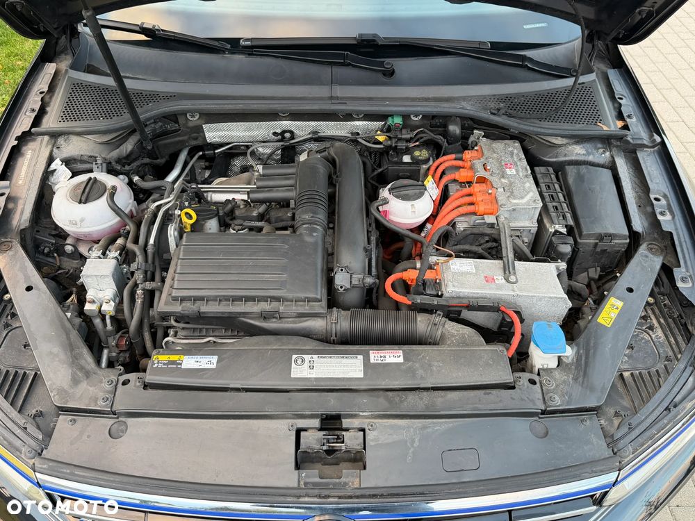 Volkswagen Passat 1.4 TSI Plug-In-Hybrid GTE - 33