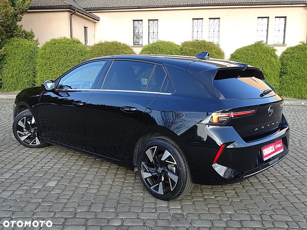 Opel Astra 1.2 Turbo GS - 22