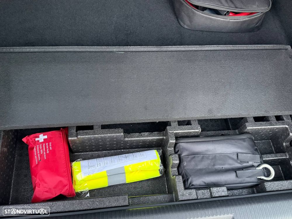 Peugeot e-308 54 kWh Allure - 30