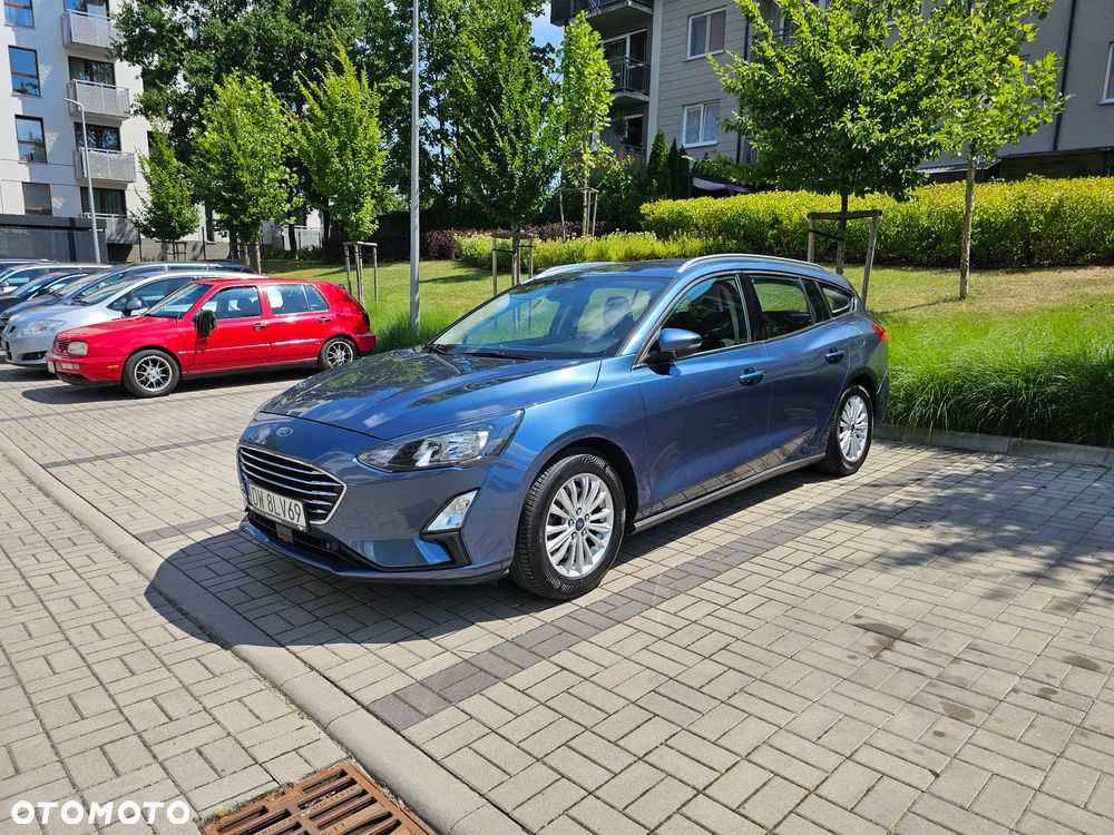 Ford Focus 1.0 EcoBoost Titanium - 1