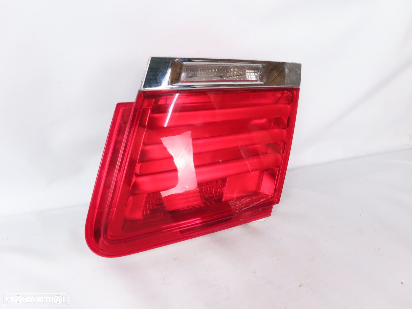 Farolim da mala Direito Seminovo/ Original BMW 7 (F01, F02, F03, F04) 6321718220... - 2