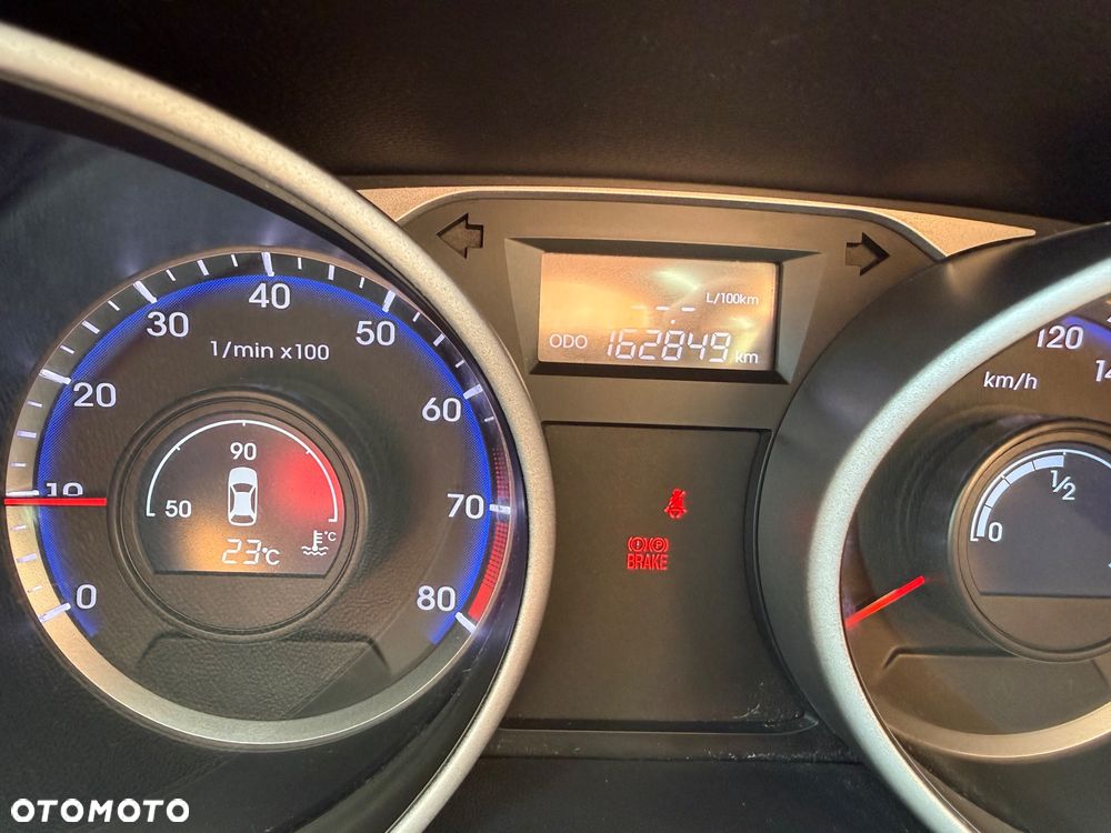 Hyundai ix35 1.6 2WD Fifa World Cup Edition - 27