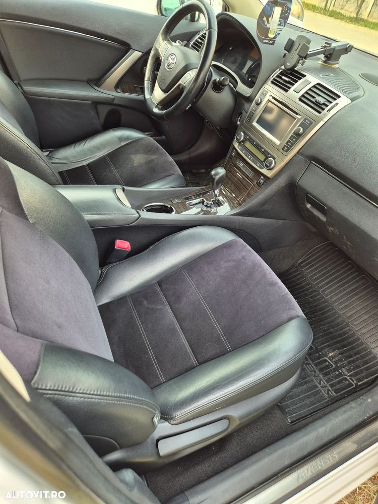 Toyota Avensis 2.2 D-CAT Luxury Aut. (consola argintie) - 9