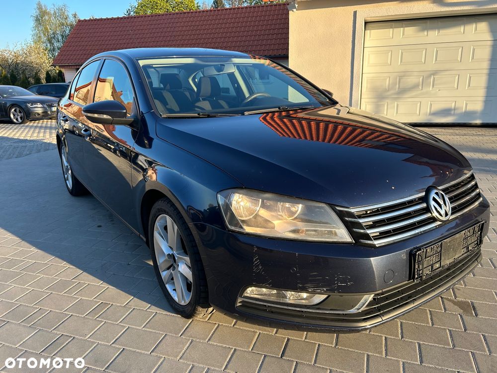 Volkswagen Passat 2.0 TDI DSG BlueMotion Technology Comfortline - 1