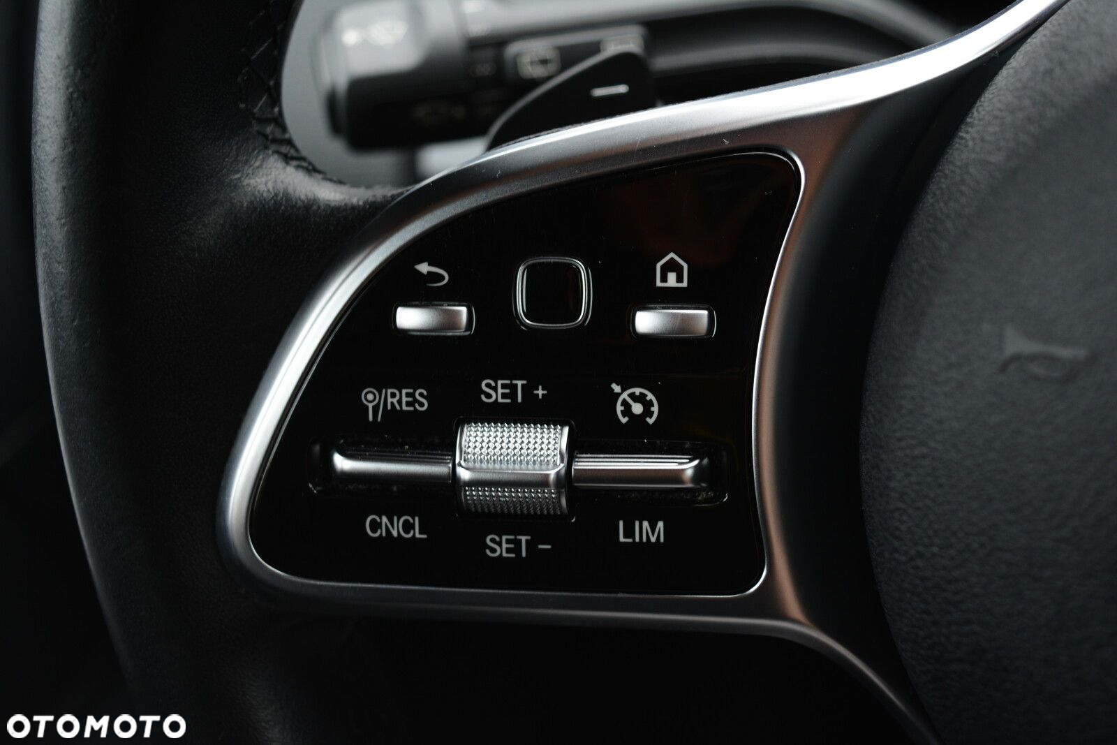 Mercedes-Benz GLA 200 Progressive - 14