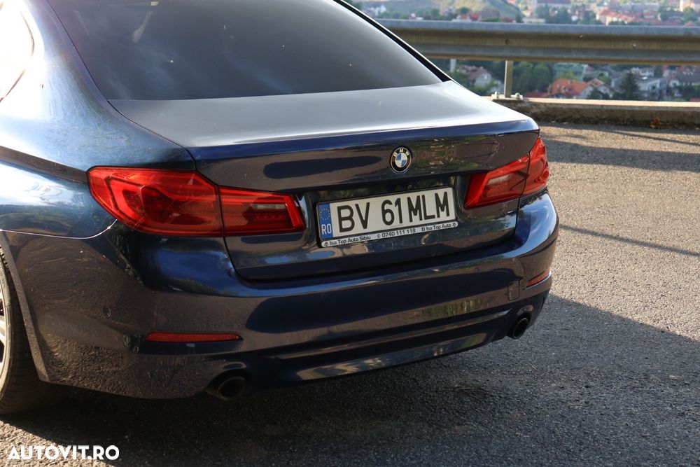 BMW Seria 5 520d xDrive AT - 17