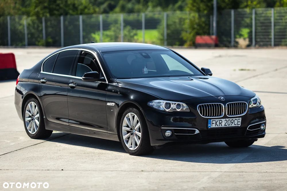 BMW Seria 5 530d Luxury Line - 2