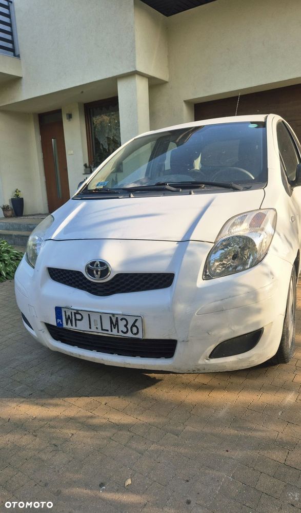 Toyota Yaris - 1
