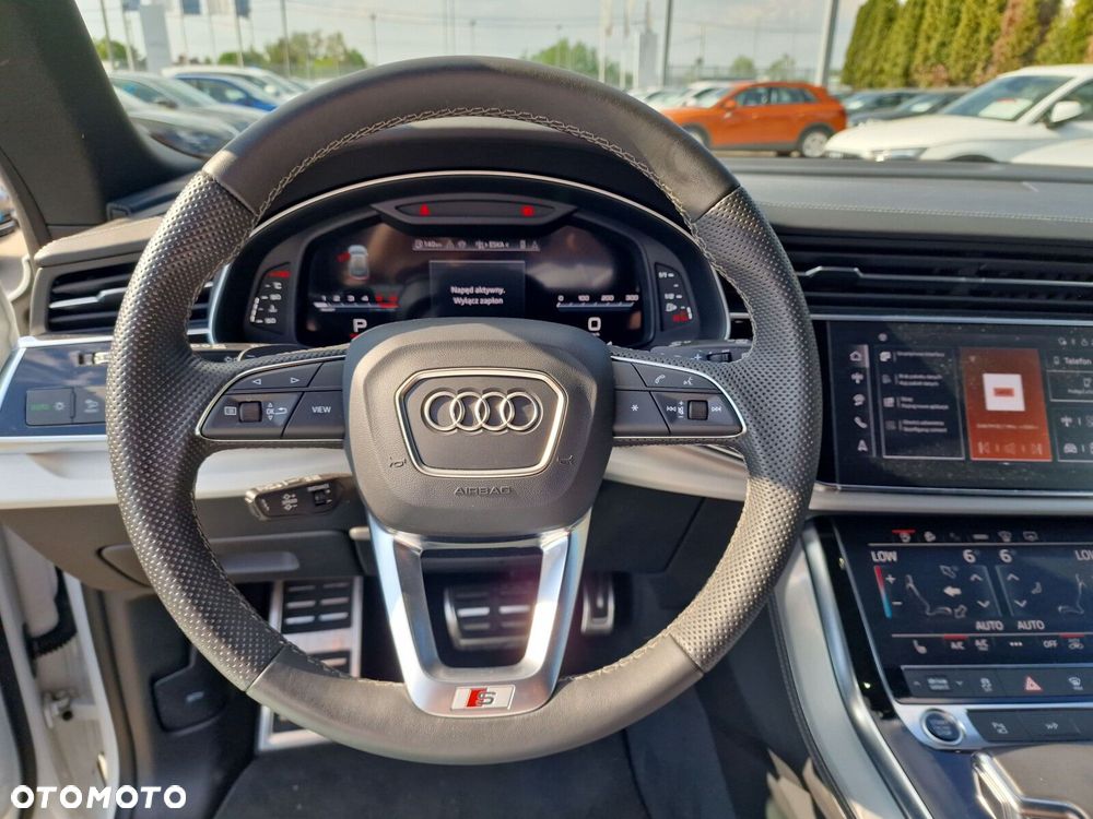 Audi Q8 - 33