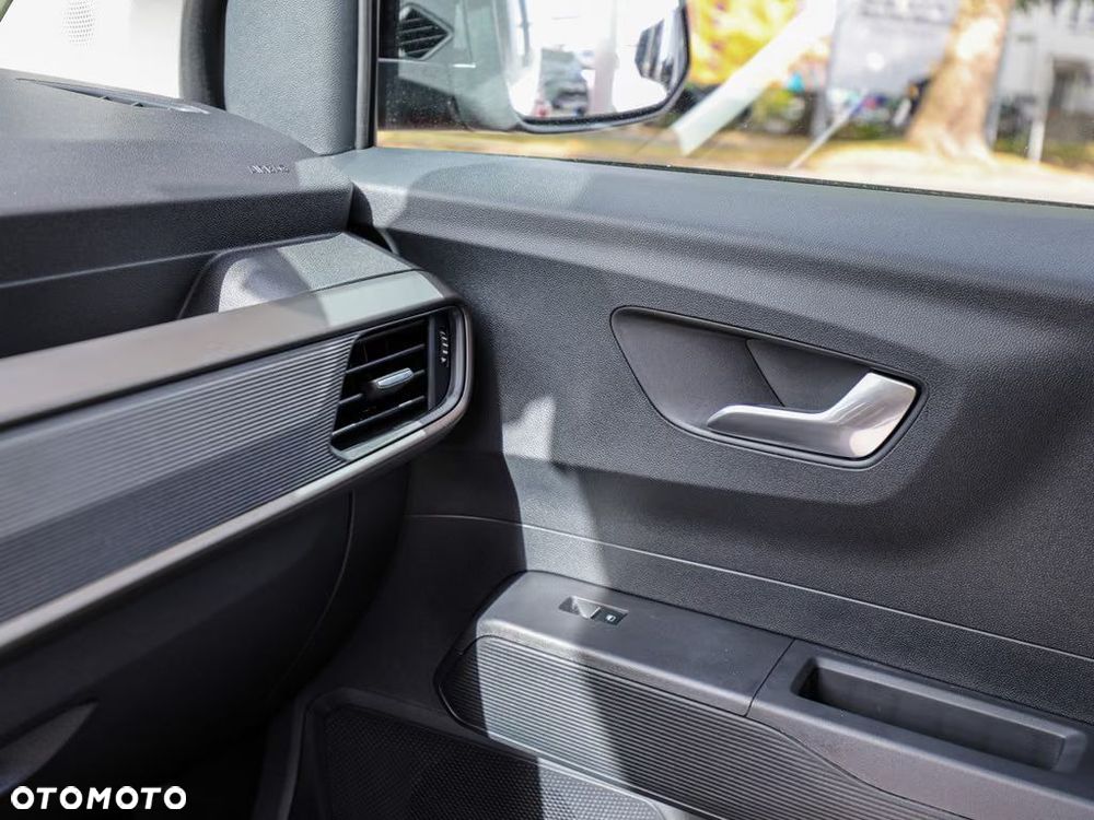 Ford Tourneo Courier 1.0 EcoBoost Titanium - 24