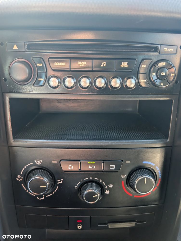 Peugeot 207 1.4 HDi Trendy - 4