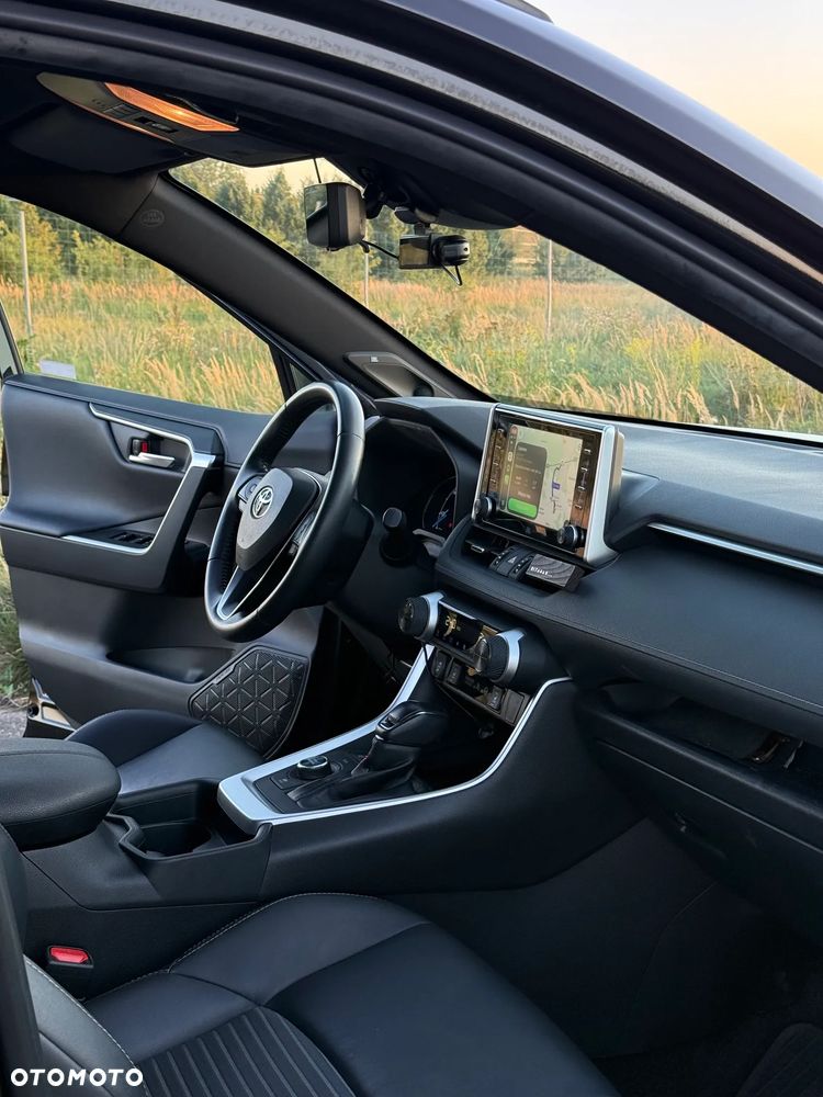 Toyota RAV4 2.5 Hybrid Black Edition by JBL 4x4 - 5