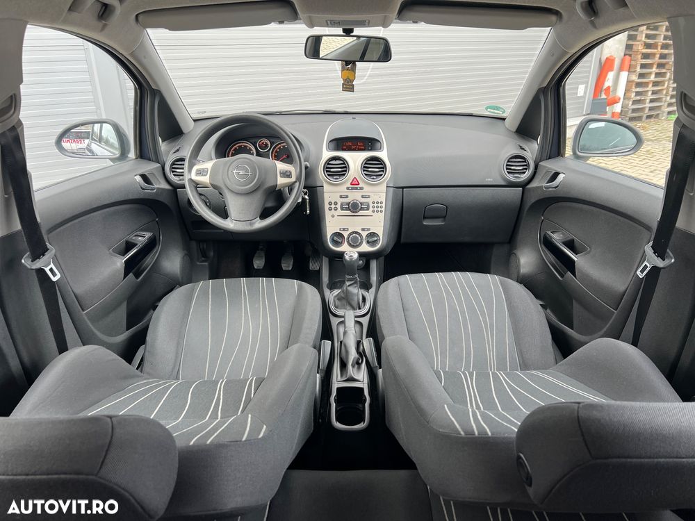 Opel Corsa 1.4 16V Edition - 8