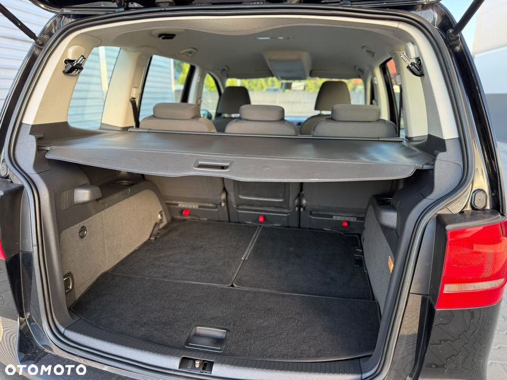 Volkswagen Touran 1.6 TDI DPF BlueMotion Technology MATCH - 14