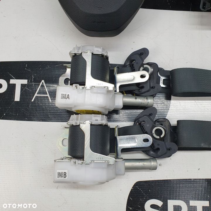 TOYOTA COROLLA E21 DESKA ROZDZIELCZA KONSOLA KOKPIT PULPIT PODUSZKI AIRBAG AIR BAG PASY KIT SET - 12