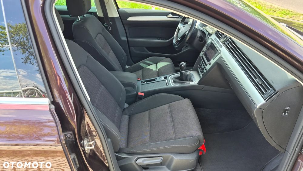 Volkswagen Passat 2.0 TDI BMT Comfortline - 15