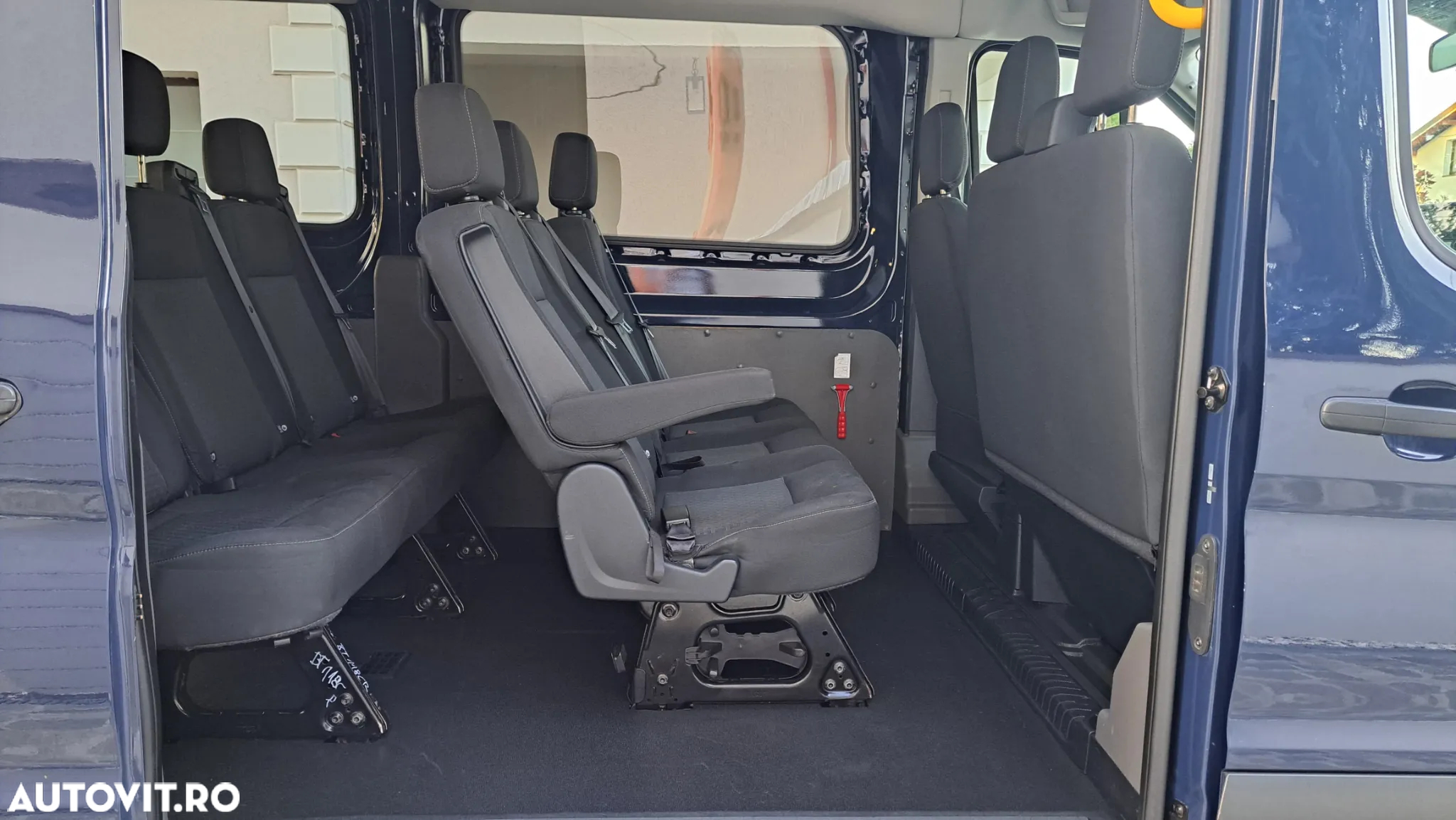 Ford Transit 350 2.0 EcoBlue 170 CP L3H2 Kombi FWD Trend - 20