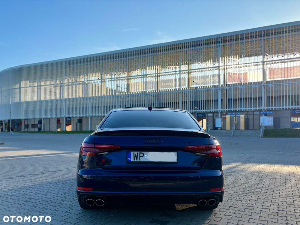 Audi S4 Limousine - 8