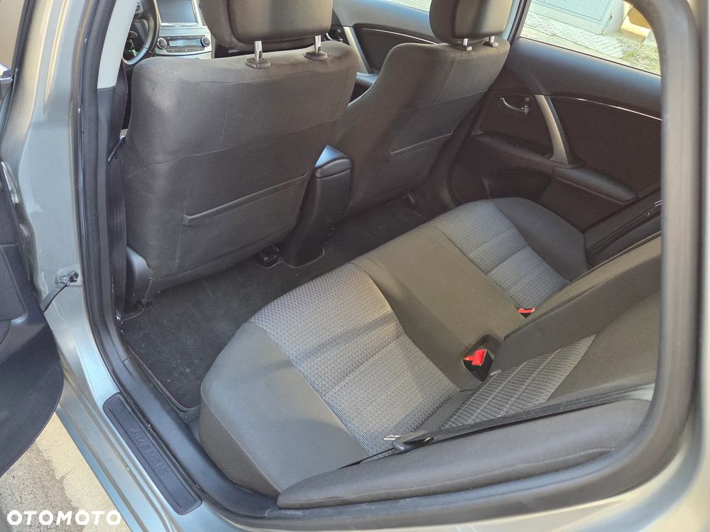 Toyota Avensis 1.8 Executive - 17