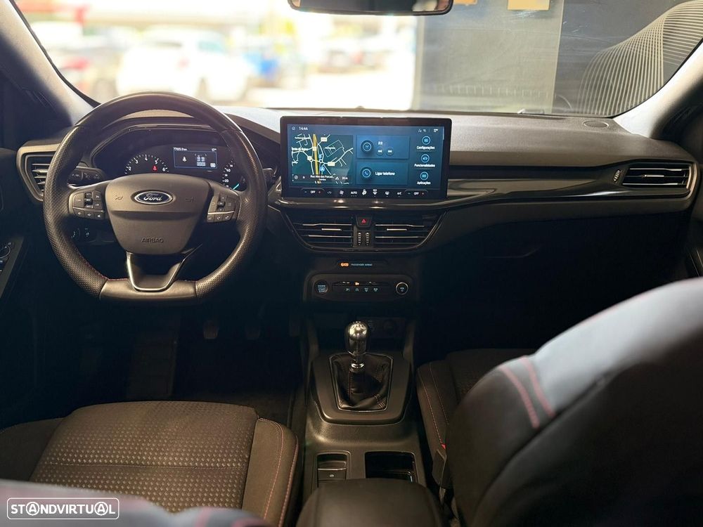 Ford Focus 1.0 EcoBoost MHEV ST-Line - 17