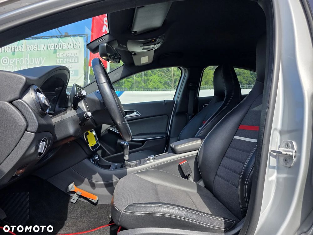 Mercedes-Benz Klasa A 180 BlueEfficiency Edition - 11