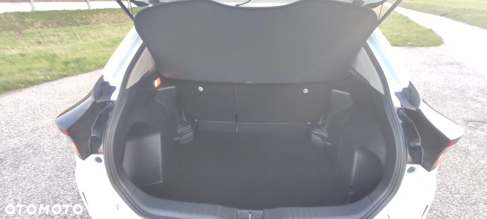 Toyota Yaris Cross - 21