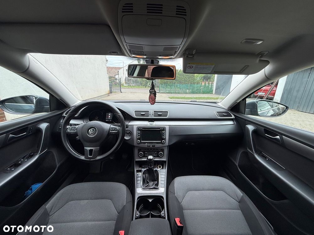 Volkswagen Passat 2.0 TDI Comfortline - 7