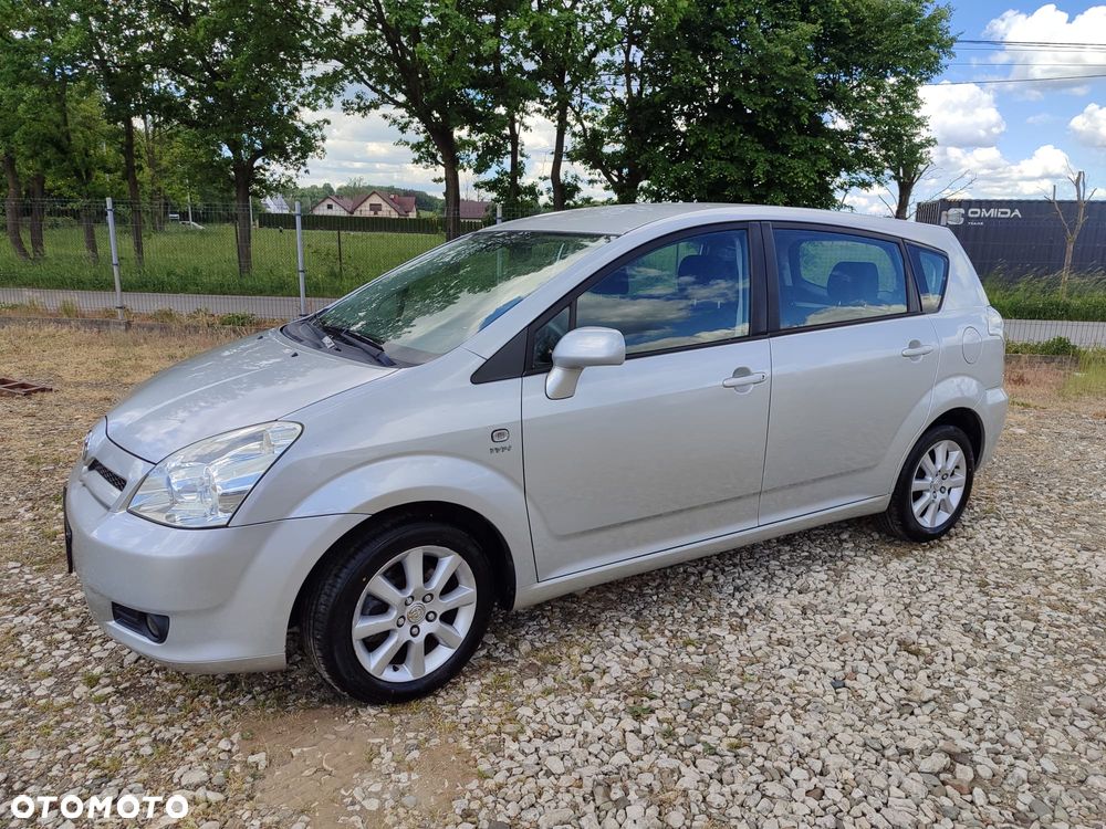 Toyota Corolla Verso - 2