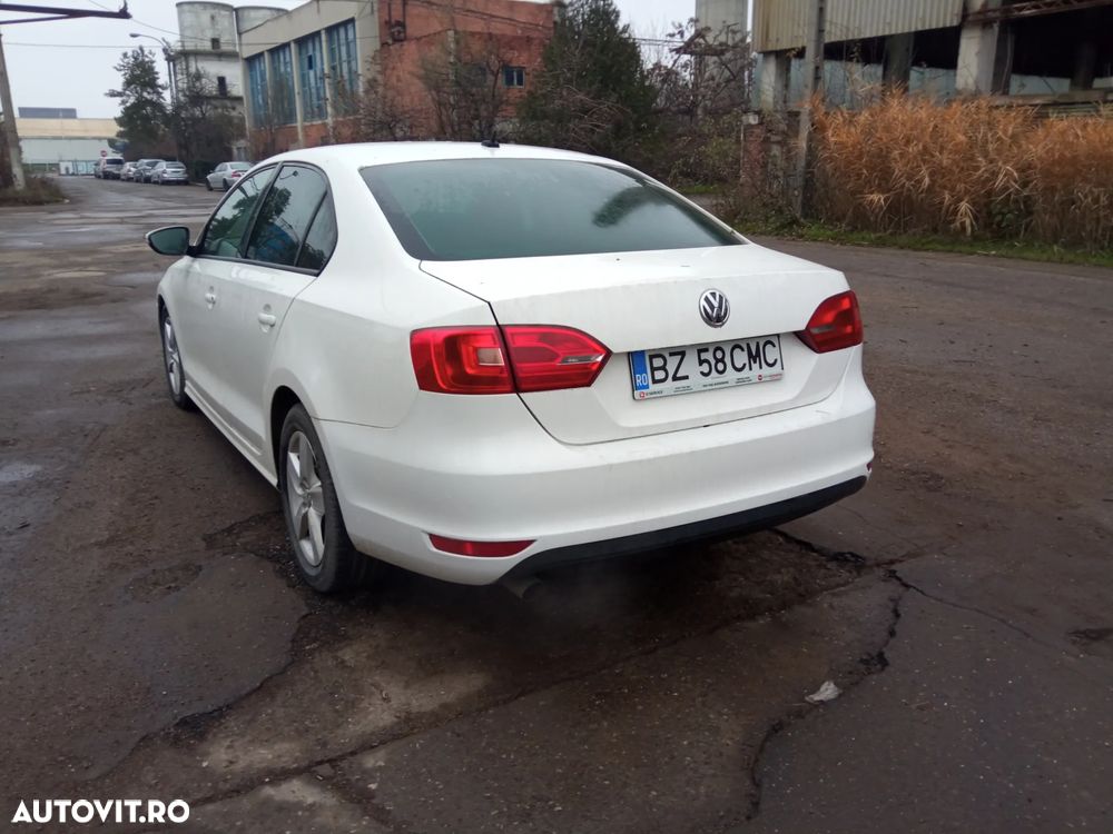 Volkswagen Jetta 1.2 TSI Trendline - 9