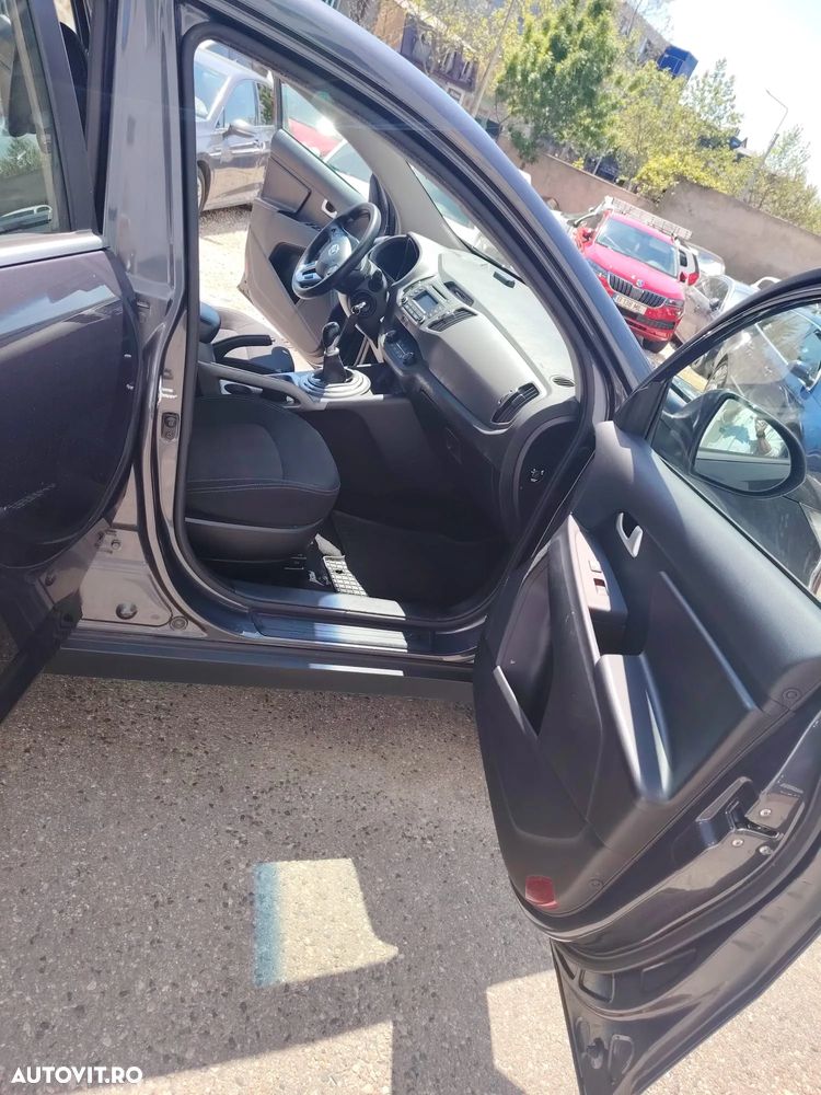 Kia Sportage - 11