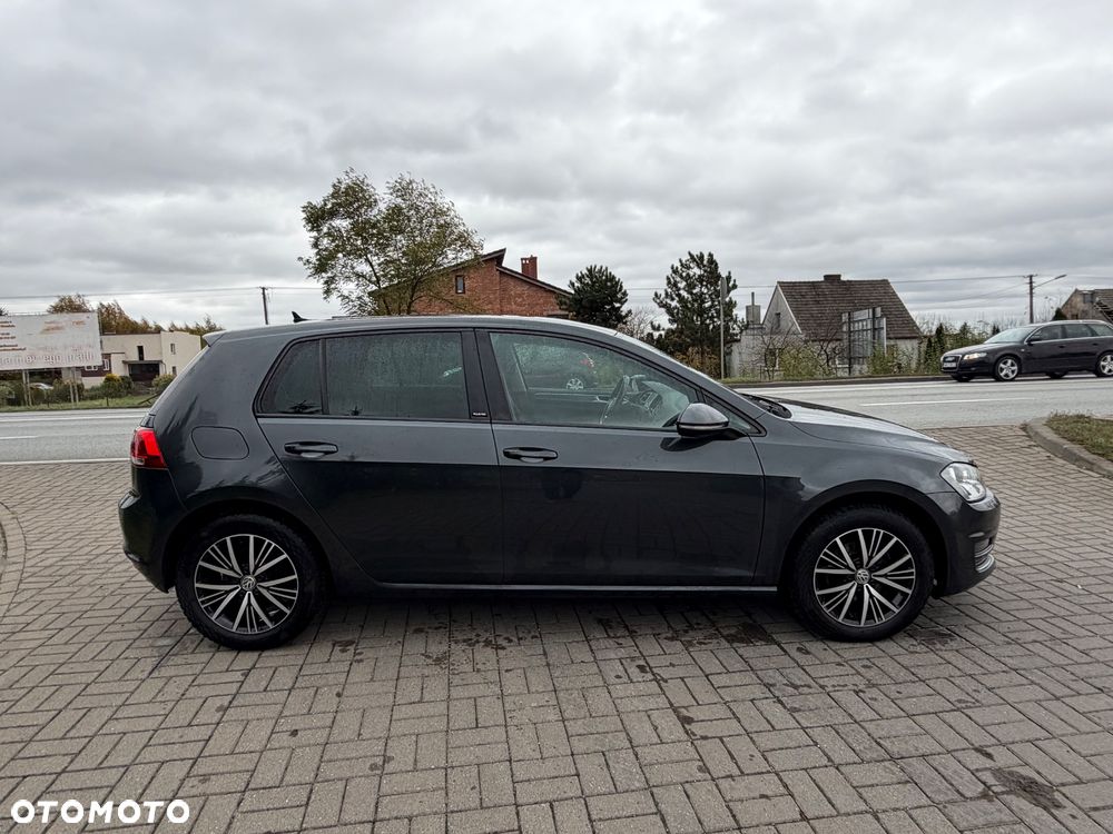 Volkswagen Golf - 15