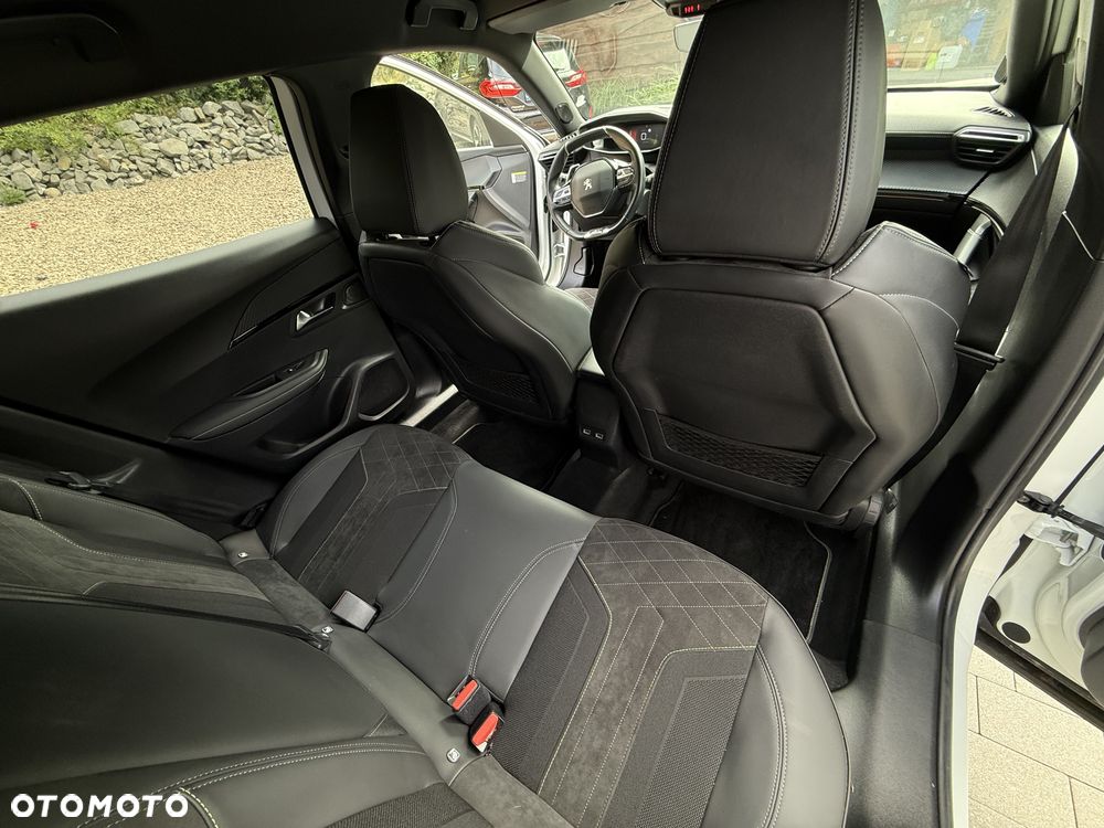 Peugeot 2008 1.2 PureTech GT Pack S&S EAT8 - 20