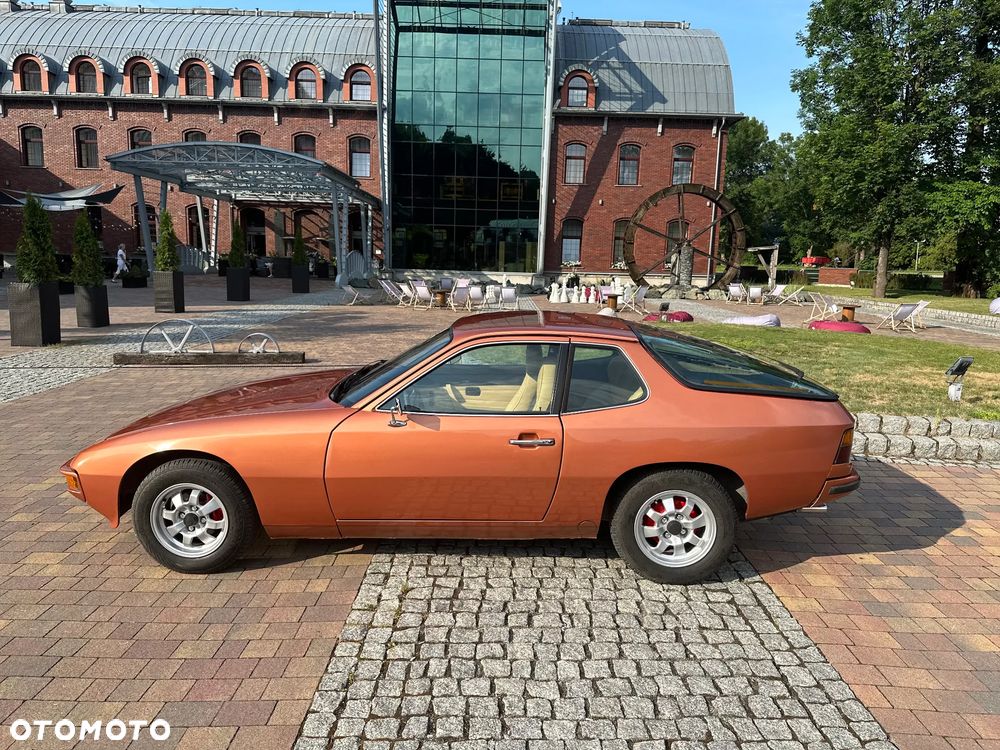 Porsche 924 - 18