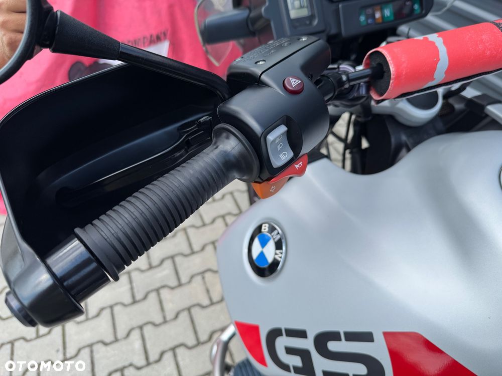 BMW R - 12