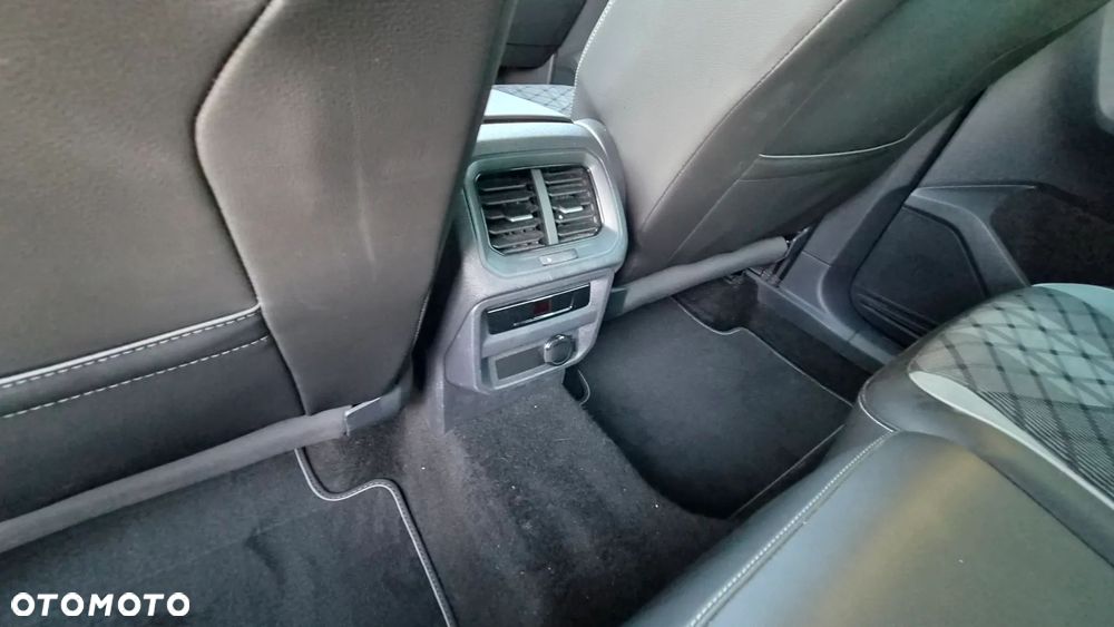Volkswagen Tiguan 2.0 TDI SCR 4Mot R-Line DSG - 25