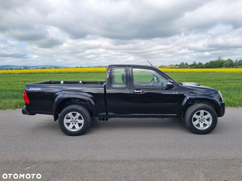 Isuzu D-Max 4x4 Space Cab Custom - 6