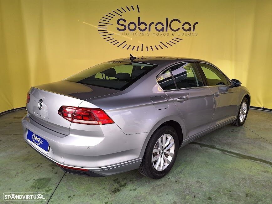 VW Passat 1.6 TDI Confortline DSG - 3